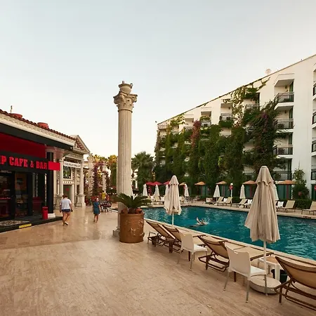 Club Sera 5*