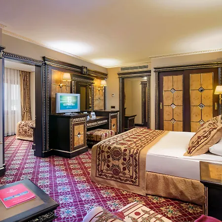 Hotel Club Sera 5*